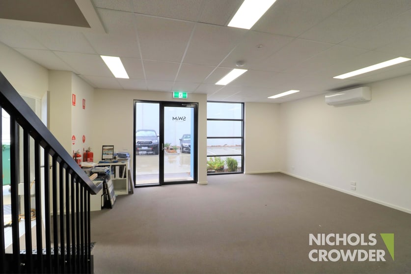 Click to view all images 2/15 Suffolk Street Rosebud VIC 3939 - Image 3