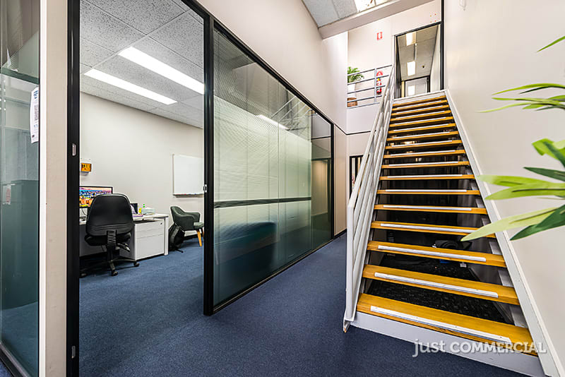 Click to view all images 3/944 Glen Huntly Road Caulfield South VIC 3162 - Image 2