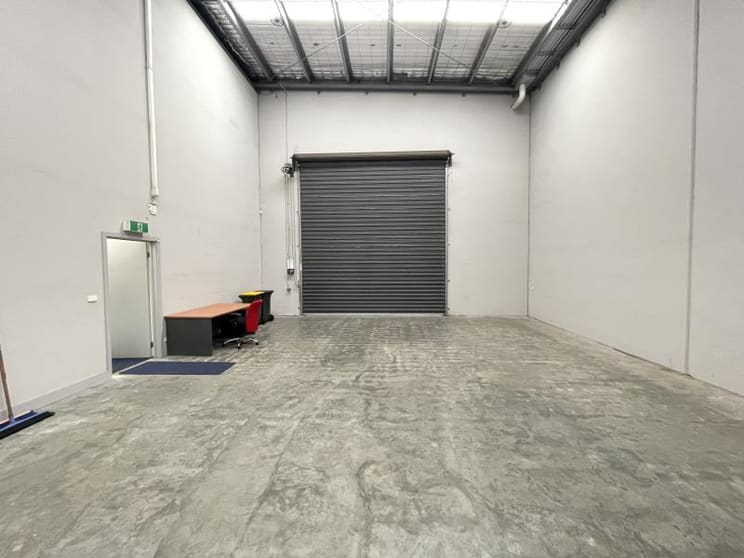 Unit 1/1 - 9 Rocklea Dr Port Melbourne VIC 3207 - Image 2