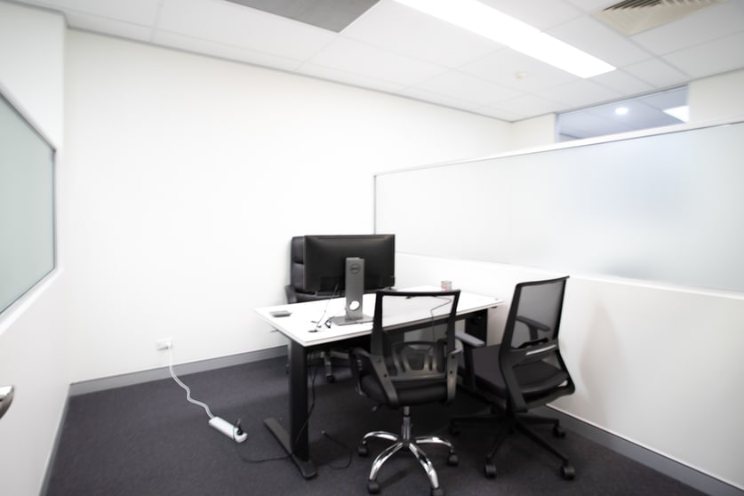 Click to view all images 1.12/25 Solent Circuit Norwest NSW 2153 - Image 3