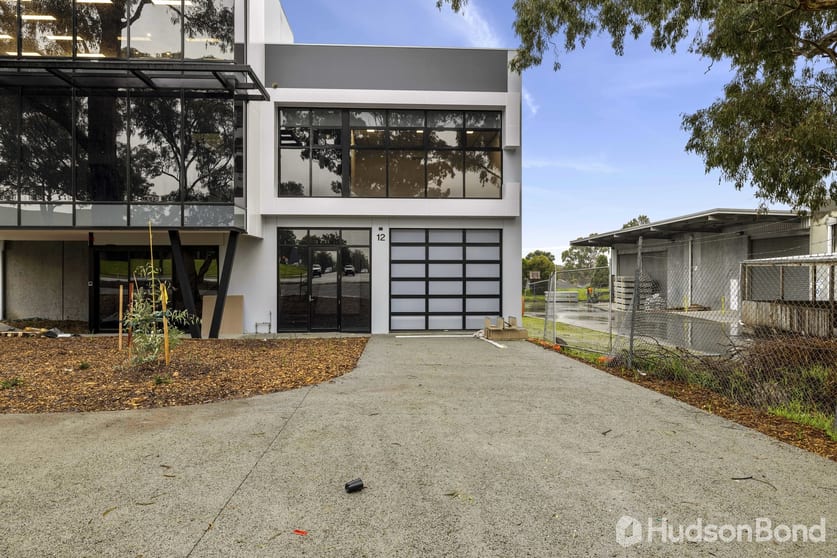 Click to view all images 12/51 Merrindale Drive Croydon South VIC 3136 - Image 2