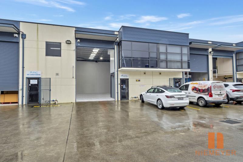 Click to view all images Unit 9/1 Boden Road Seven Hills NSW 2147 - Image 1
