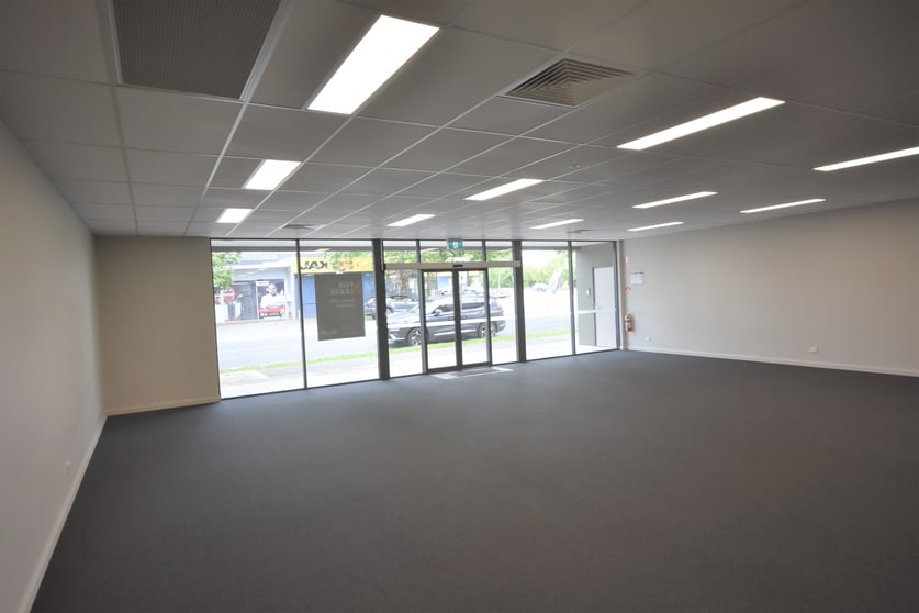 Click to view all images 1/423 Swift Street Albury NSW 2640 - Image 2
