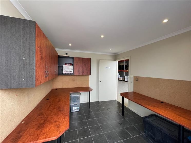 12/11 Pearse Street Warragul VIC 3820 - Image 5