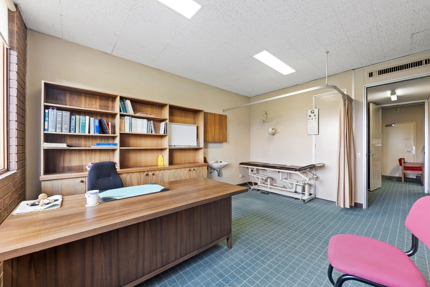 Click to view all images Part Suite 7/210 Burgundy Street Heidelberg VIC 3084 - Image 3