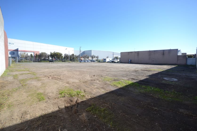 Click to view all images 10-12 Somersby Road Welshpool WA 6106 - Image 3