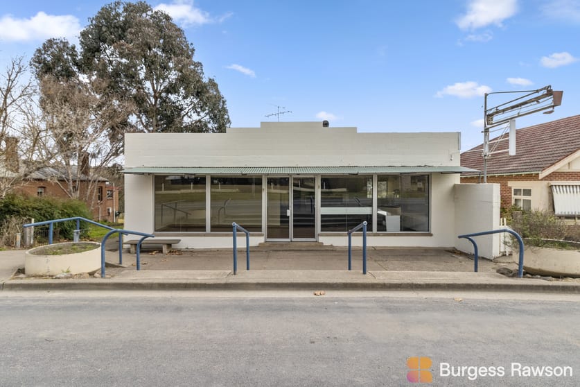 Click to view all images 22 Laidlaw Street Yass NSW 2582 - Image 1