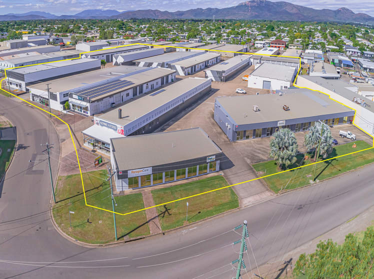 2/62 Keane Street Currajong QLD 4812 - Image 3
