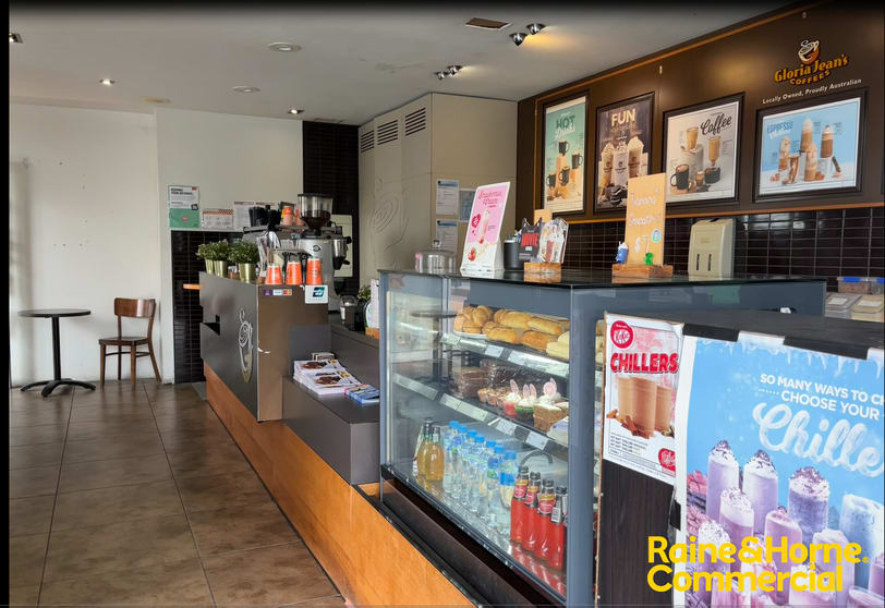 Click to view all images Shop 1/3195 Surfers Paradise Boulevard Surfers Paradise QLD 4217 - Image 2