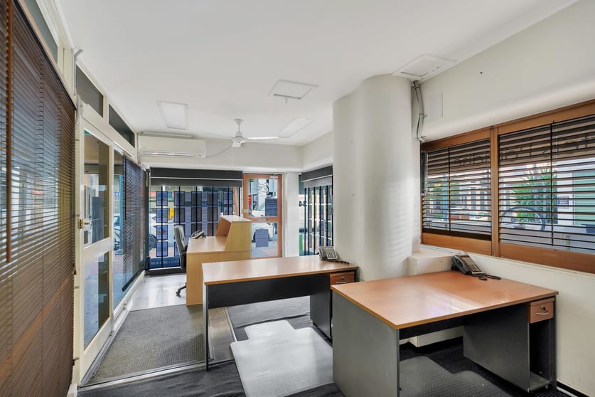 Click to view all images Shop 2/34 Hanlan Street Surfers Paradise QLD 4217 - Image 2