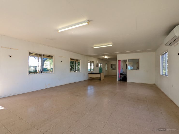 Click to view all images 21 Rosewood Street Toowoomba QLD 4350 - Image 2