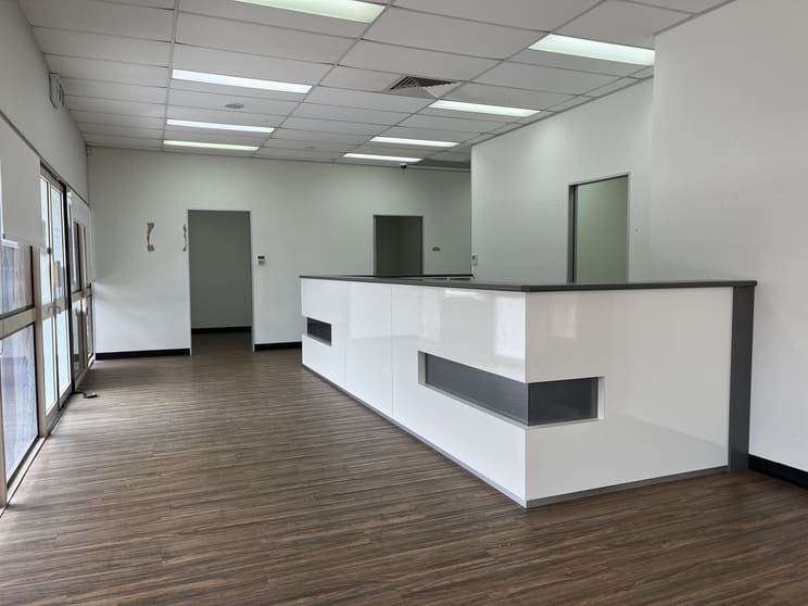 Click to view all images 1/1-3 Pannikin St Springwood QLD 4127 - Image 3