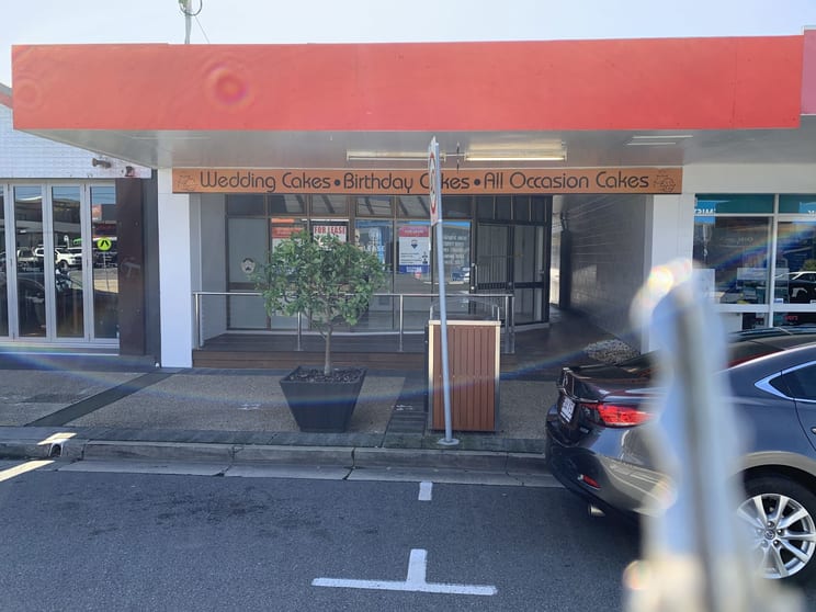 Click to view all images 2/33 Musgrave Av Southport QLD 4215 - Image 2