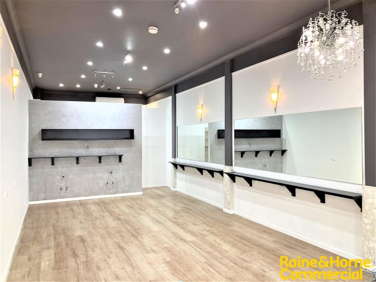 Click to view all images 2/9 Nerang Street Southport QLD 4215 - Image 3