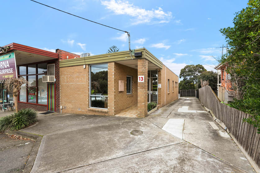 13 Essex Road Mount Waverley VIC 3149 - Image 1