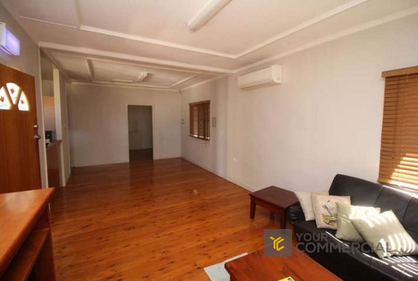 11 Hospital Road Emerald QLD 4720 - Image 1