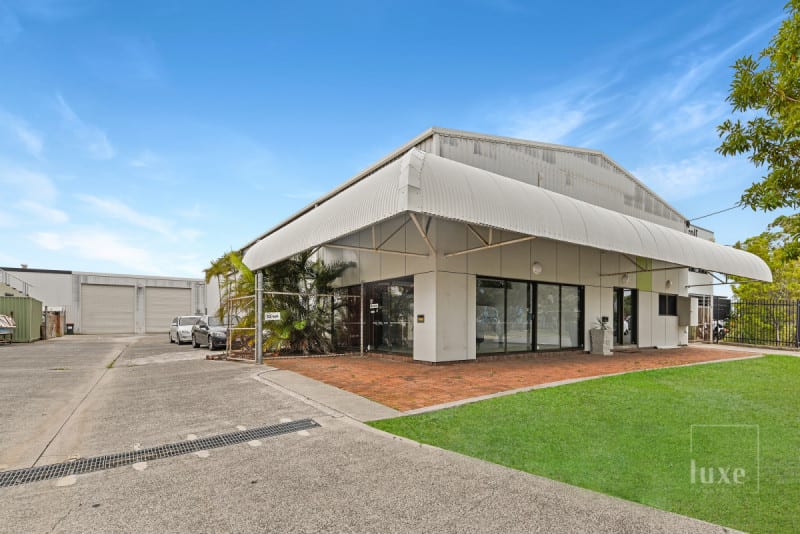 Click to view all images 2/12 Bearing Avenue Warana QLD 4575 - Image 1