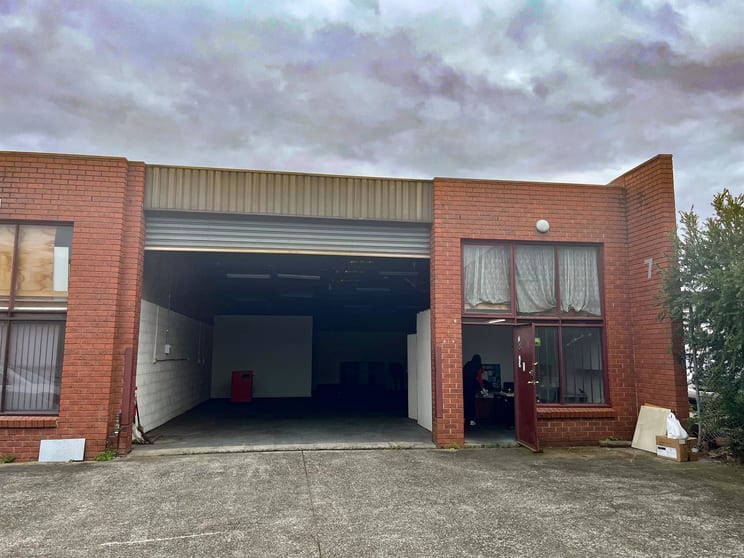 7/3 Power Road Bayswater VIC 3153 - Image 1