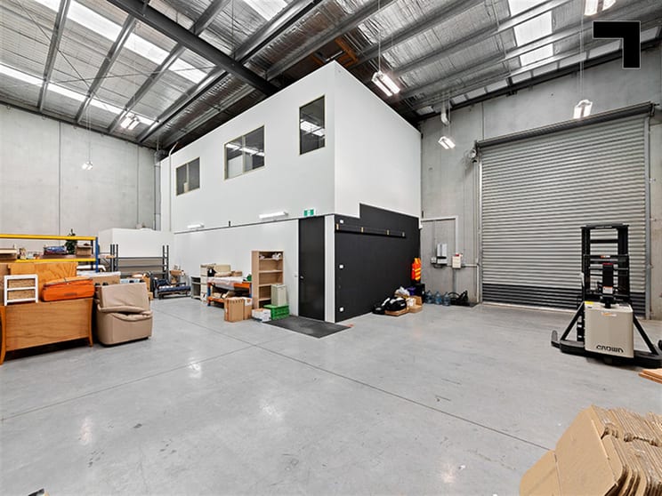 Click to view all images 11/25 Howleys Road Notting Hill VIC 3168 - Image 2