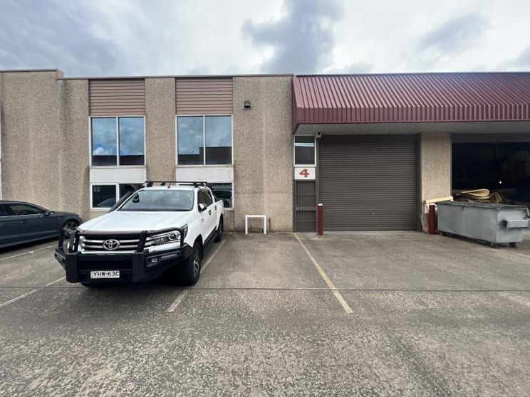 Click to view all images Unit 4/20 Alfred Road Chipping Norton NSW 2170 - Image 1