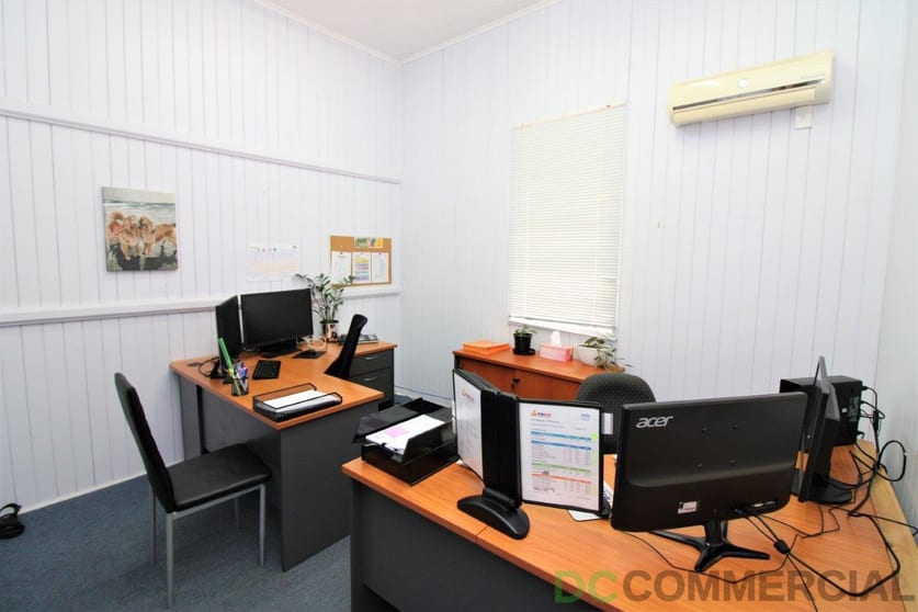 Click to view all images 232 Ruthven Street North Toowoomba QLD 4350 - Image 3