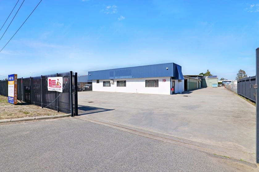 19 Stebbing Road Maddington WA 6109 - Image 2