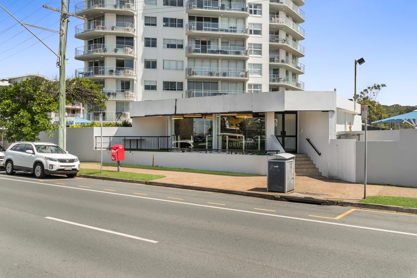 Click to view all images 1/174 Alexandra Parade Alexandra Headland QLD 4572 - Image 2