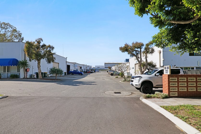 13/96-100 Briggs Street Welshpool WA 6106 - Image 1
