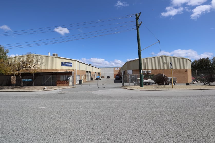 9/26 Cohn Street Welshpool WA 6106 - Image 1
