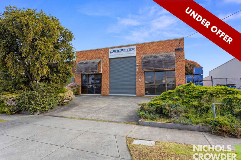 Click to view all images 1/17 Shearson Crescent Mentone VIC 3194 - Image 1