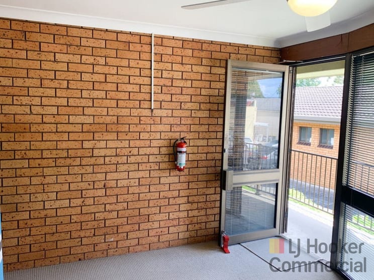 Click to view all images Suite 1/69 Webb Street East Gosford NSW 2250 - Image 3