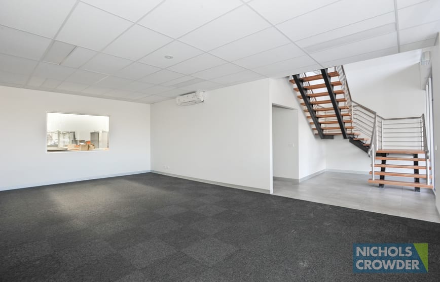 6/10 Lakewood Boulevard Carrum Downs VIC 3201 - Image 2