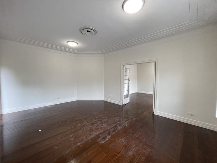 Click to view all images A/500 Sandgate Road Clayfield QLD 4011 - Image 2