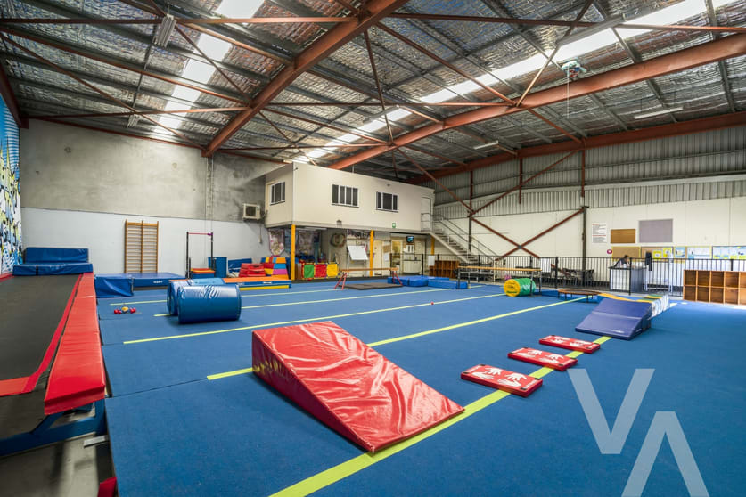 Click to view all images 2/23 Ayrshire Crescent Sandgate NSW 2304 - Image 3