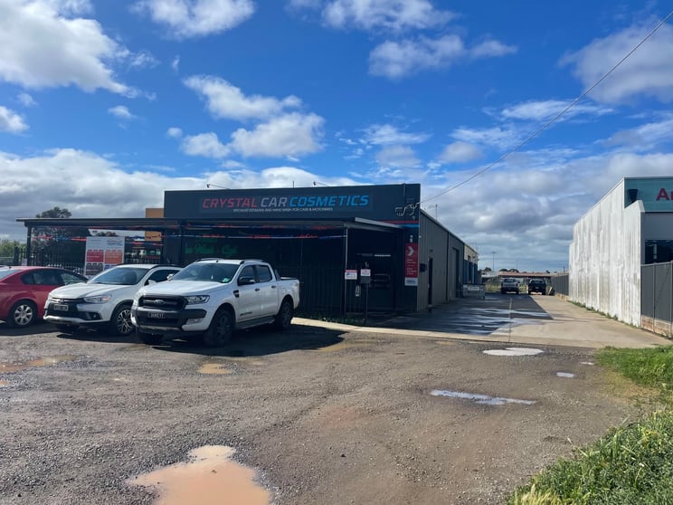 Click to view all images 1/33 Russell Street Werribee VIC 3030 - Image 2