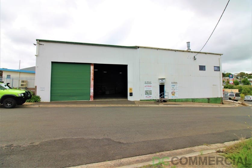 Click to view all images 1 Brook Street North Toowoomba QLD 4350 - Image 2