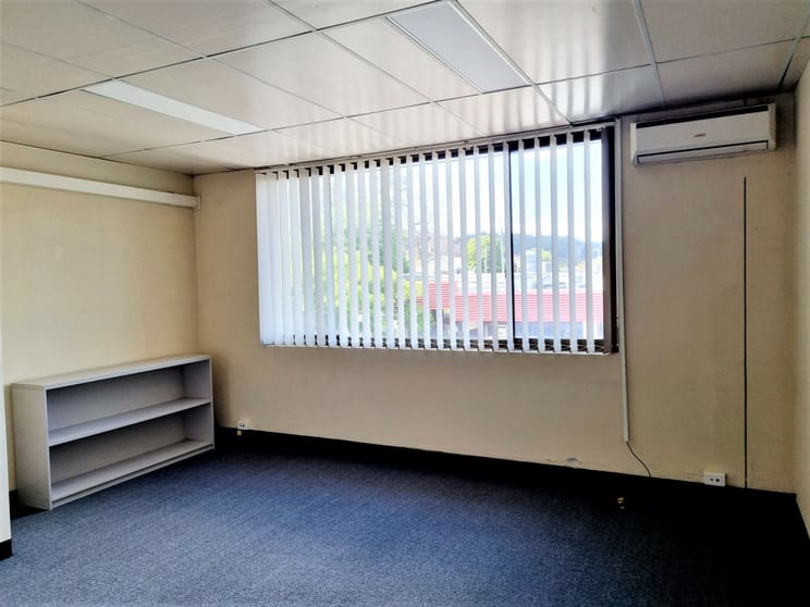 Click to view all images E/78 York Street East Gosford NSW 2250 - Image 2