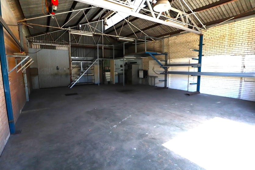 Click to view all images 205A Bank Street East Victoria Park WA 6101 - Image 2