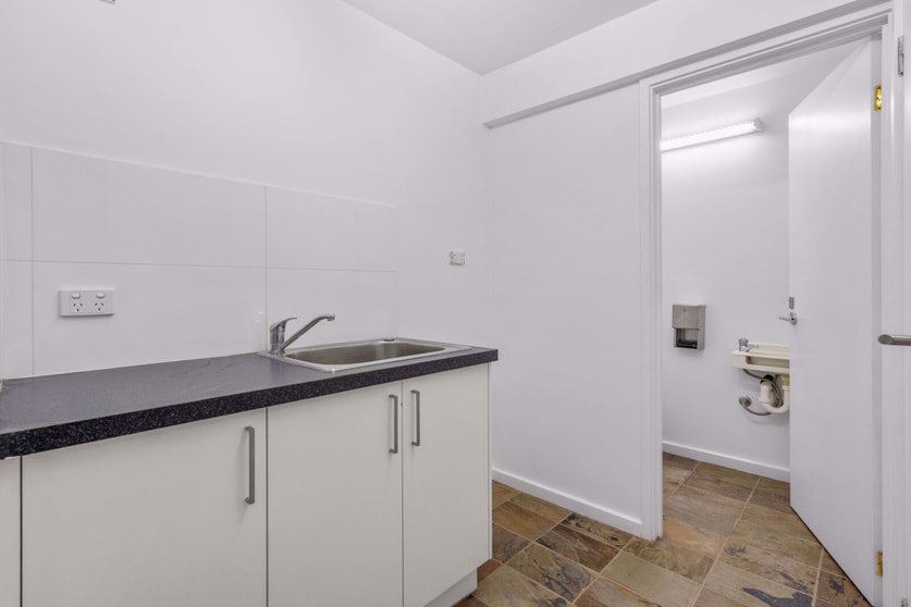 Click to view all images 32 Malop Street Geelong VIC 3220 - Image 2