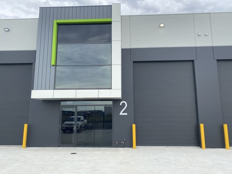 Click to view all images Unit 2/93 Yale Dr Epping VIC 3076 - Image 1