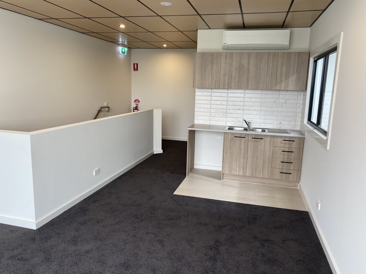 Click to view all images Unit 2/93 Yale Dr Epping VIC 3076 - Image 3
