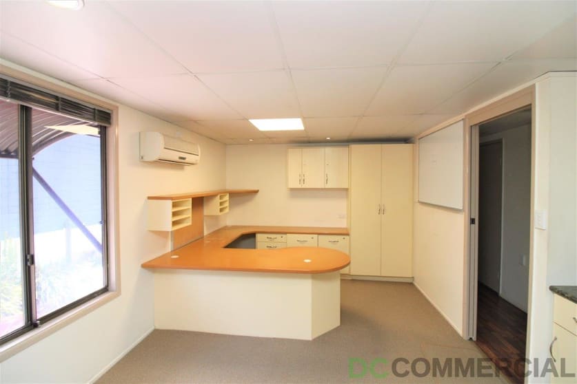 Click to view all images 180 James Street South Toowoomba QLD 4350 - Image 3