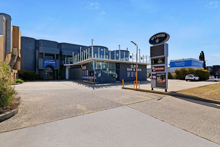 Click to view all images 444 Scarborough Beach Road Osborne Park WA 6017 - Image 1