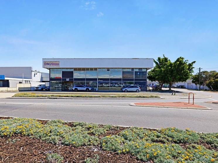 Click to view all images Unit 2/82 Belmont Avenue Belmont WA 6104 - Image 1