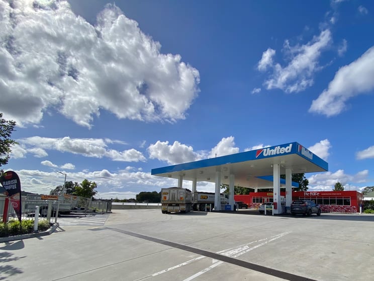 Click to view all images Shop 5/400 Tamborine Oxenford Road Upper Coomera QLD 4209 - Image 3