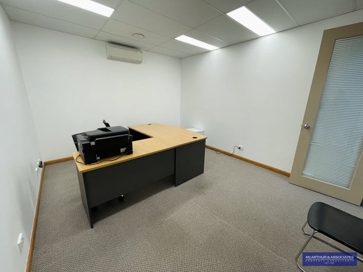 Click to view all images Suite 8/23 Discovery Drive North Lakes QLD 4509 - Image 3