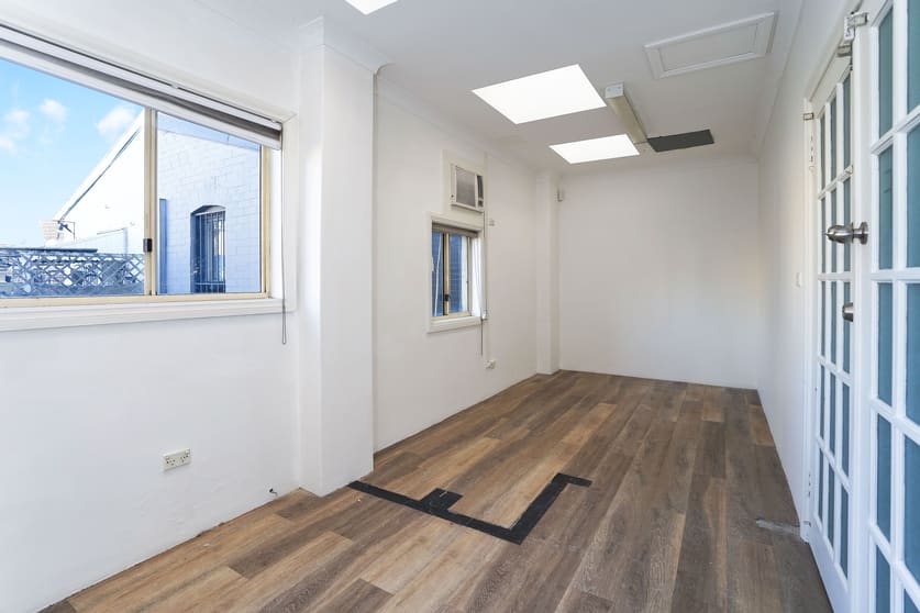 Click to view all images 1 Spit Road Mosman NSW 2088 - Image 2