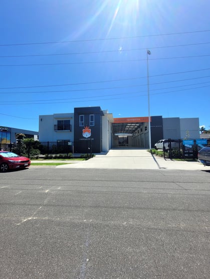 Click to view all images 2/3 Central Drive Burleigh Heads QLD 4220 - Image 1