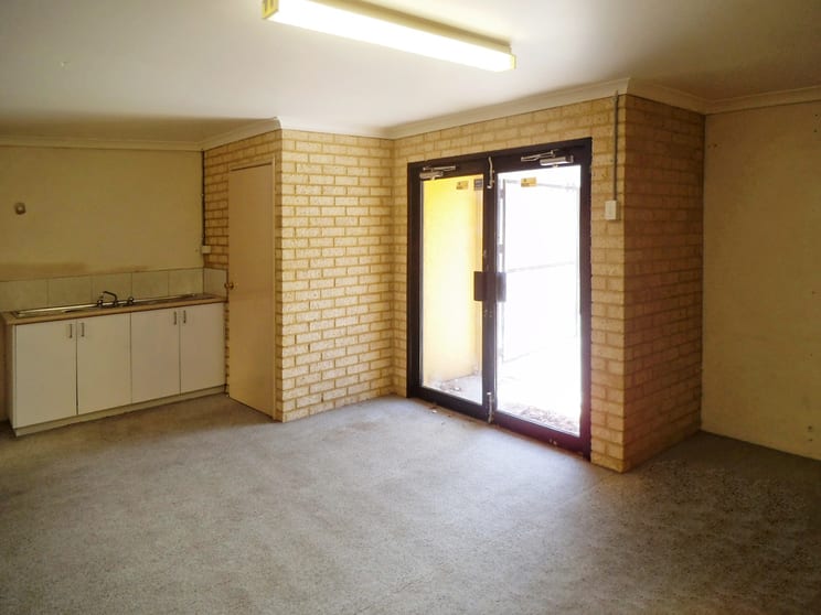 Click to view all images Malaga WA 6090 - Image 2