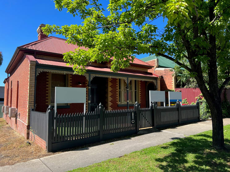 Click to view all images 83 Garsed Street Bendigo VIC 3550 - Image 1